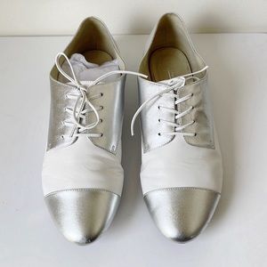 SHOES of PREY White and Silver Metallic Lace-Up Oxfords 38